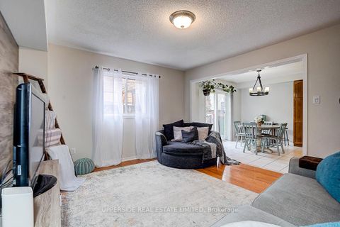 Photo 8 at 274 Flagstone Way, Woodland Hill, Newmarket