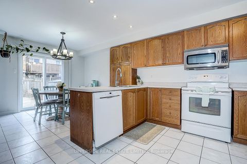 Photo 14 at 274 Flagstone Way, Woodland Hill, Newmarket
