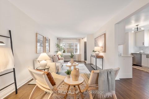 Photo 7 at 29 Oakfield Drive, Queensway, Toronto