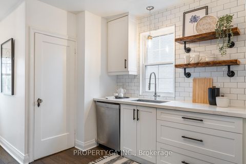 Photo 14 at 29 Oakfield Drive, Queensway, Toronto