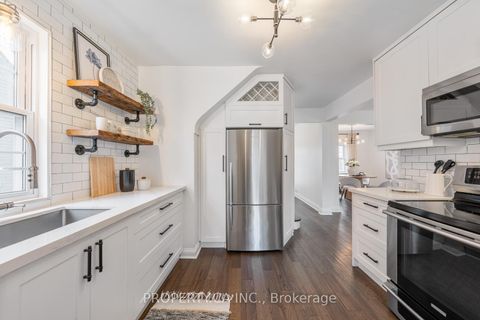 Photo 18 at 29 Oakfield Drive, Queensway, Toronto