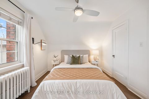 Photo 28 at 29 Oakfield Drive, Queensway, Toronto