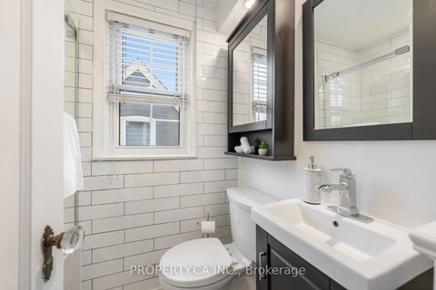 Photo 34 at 29 Oakfield Drive, Queensway, Toronto