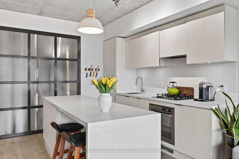 Photo 11 at 322 - 109 Ossington Avenue, Bellwoods, Toronto