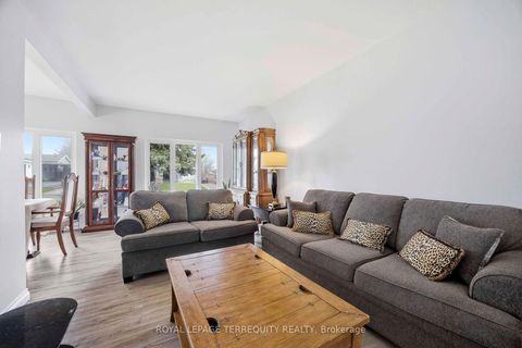 Photo 8 at 971 Oklahoma Drive, West Shore, Pickering