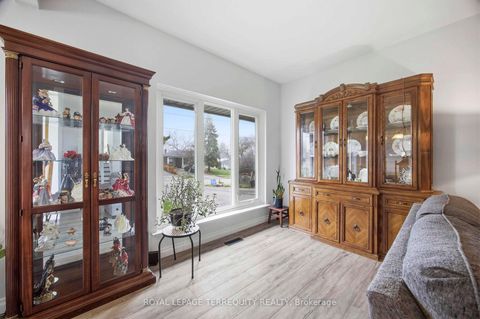 Photo 10 at 971 Oklahoma Drive, West Shore, Pickering