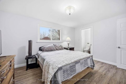 Photo 20 at 971 Oklahoma Drive, West Shore, Pickering