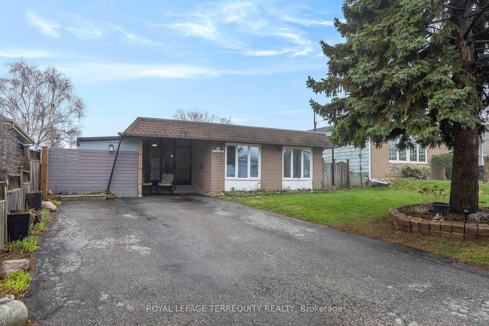 971 Oklahoma Drive, West Shore, Pickering photo number 2