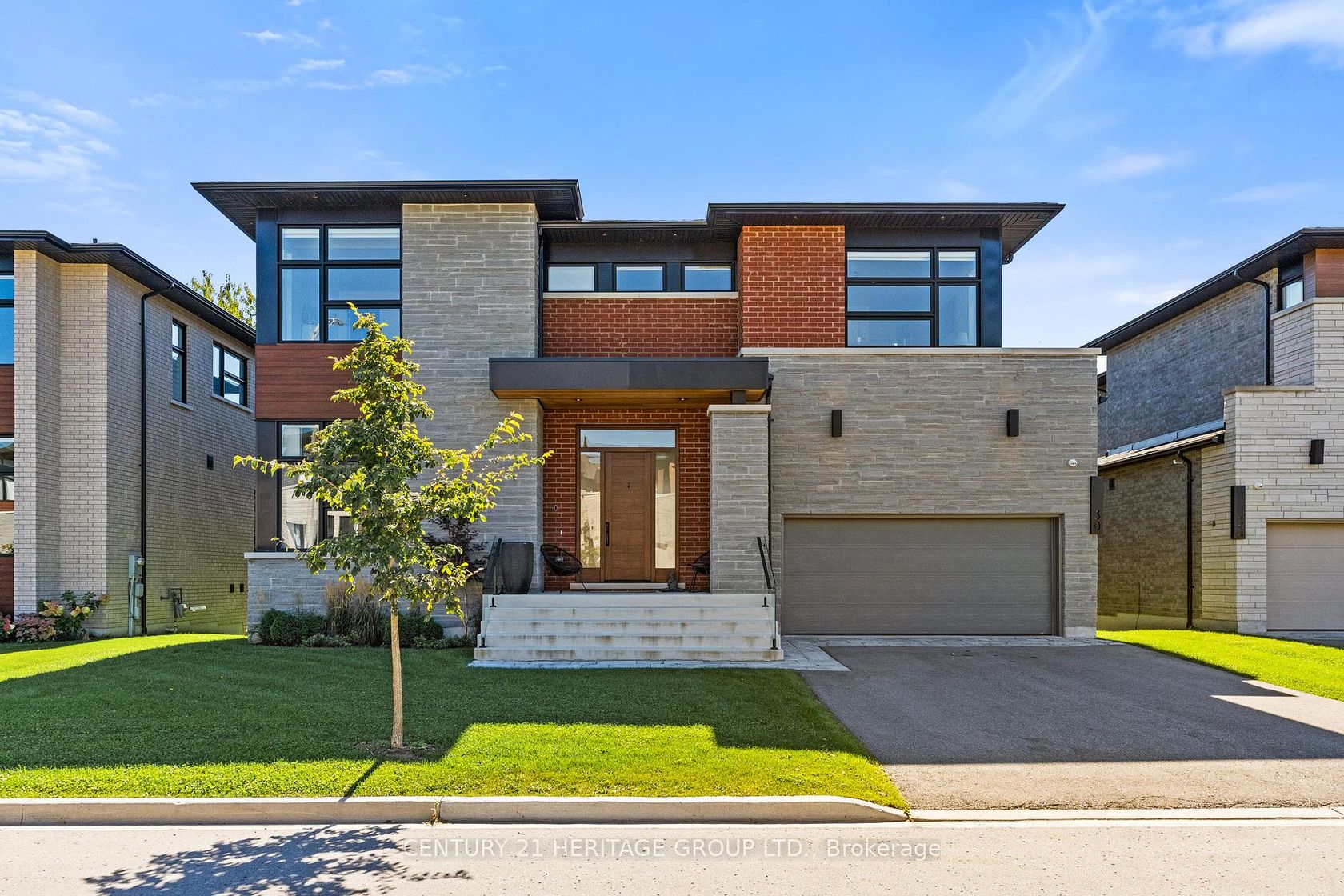 30 Limerick Street, Oak Ridges Lake Wilcox, Richmond Hill photo 1