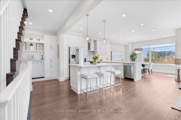 Photo 3 at 19 - 3042 Creekshore Common, GO Glenorchy, Oakville