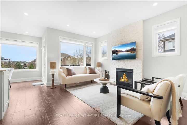 Photo 8 at 19 - 3042 Creekshore Common, GO Glenorchy, Oakville