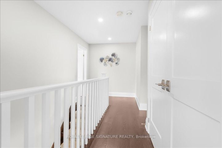 Photo 12 at 19 - 3042 Creekshore Common, GO Glenorchy, Oakville