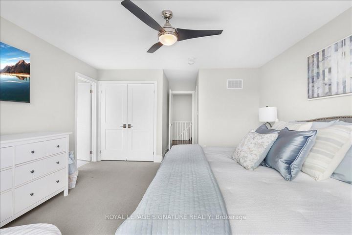 Photo 14 at 19 - 3042 Creekshore Common, GO Glenorchy, Oakville