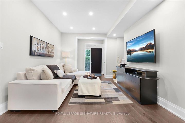 Photo 23 at 19 - 3042 Creekshore Common, GO Glenorchy, Oakville