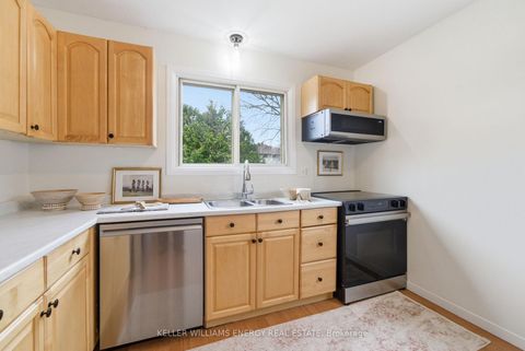 Photo 9 at 441 Maplewood Drive, O'Neill, Oshawa