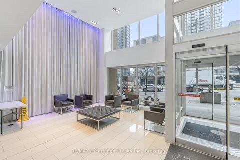Photo 3 at 303 - 9 Spadina Avenue, Waterfront Communities C1, Toronto