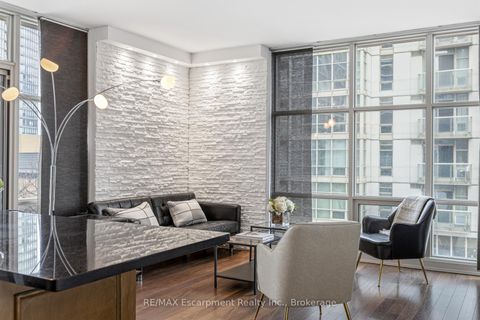 Photo 7 at 303 - 9 Spadina Avenue, Waterfront Communities C1, Toronto