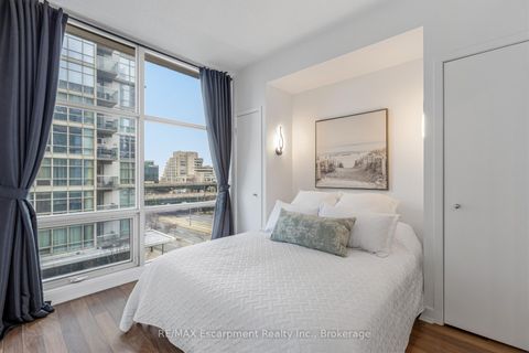 Photo 9 at 303 - 9 Spadina Avenue, Waterfront Communities C1, Toronto