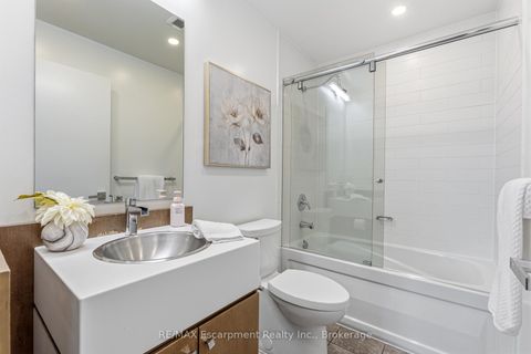 Photo 17 at 303 - 9 Spadina Avenue, Waterfront Communities C1, Toronto