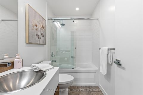 Photo 18 at 303 - 9 Spadina Avenue, Waterfront Communities C1, Toronto