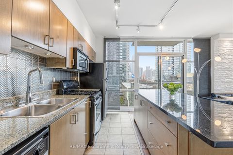 Photo 24 at 303 - 9 Spadina Avenue, Waterfront Communities C1, Toronto