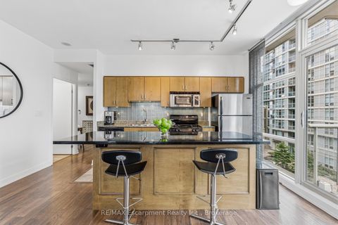 Photo 27 at 303 - 9 Spadina Avenue, Waterfront Communities C1, Toronto