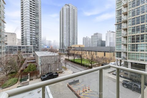 Photo 32 at 303 - 9 Spadina Avenue, Waterfront Communities C1, Toronto