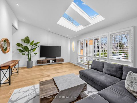 Photo 5 at 5 Crediton Court, Rosethorn, Toronto