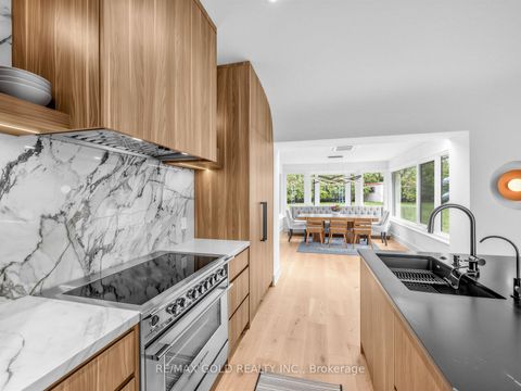 Photo 13 at 5 Crediton Court, Rosethorn, Toronto