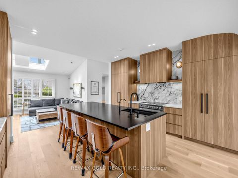 Photo 15 at 5 Crediton Court, Rosethorn, Toronto