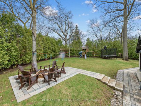 Photo 33 at 5 Crediton Court, Rosethorn, Toronto