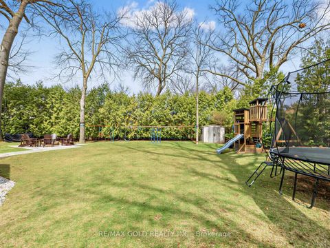 Photo 35 at 5 Crediton Court, Rosethorn, Toronto