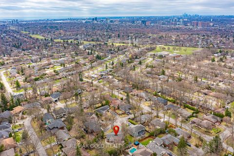 Photo 41 at 5 Crediton Court, Rosethorn, Toronto