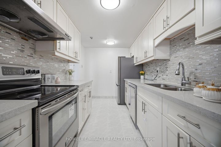 Photo 15 at 1703 - 100 Prudential Drive, Dorset Park, Toronto