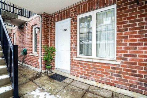 Photo 4 at 1024 - 3047 Finch Avenue W, Humbermede, Toronto