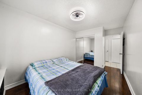 Photo 11 at 211 - 1 Four Winds Drive, York University Heights, Toronto