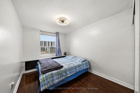 Photo 12 at 211 - 1 Four Winds Drive, York University Heights, Toronto