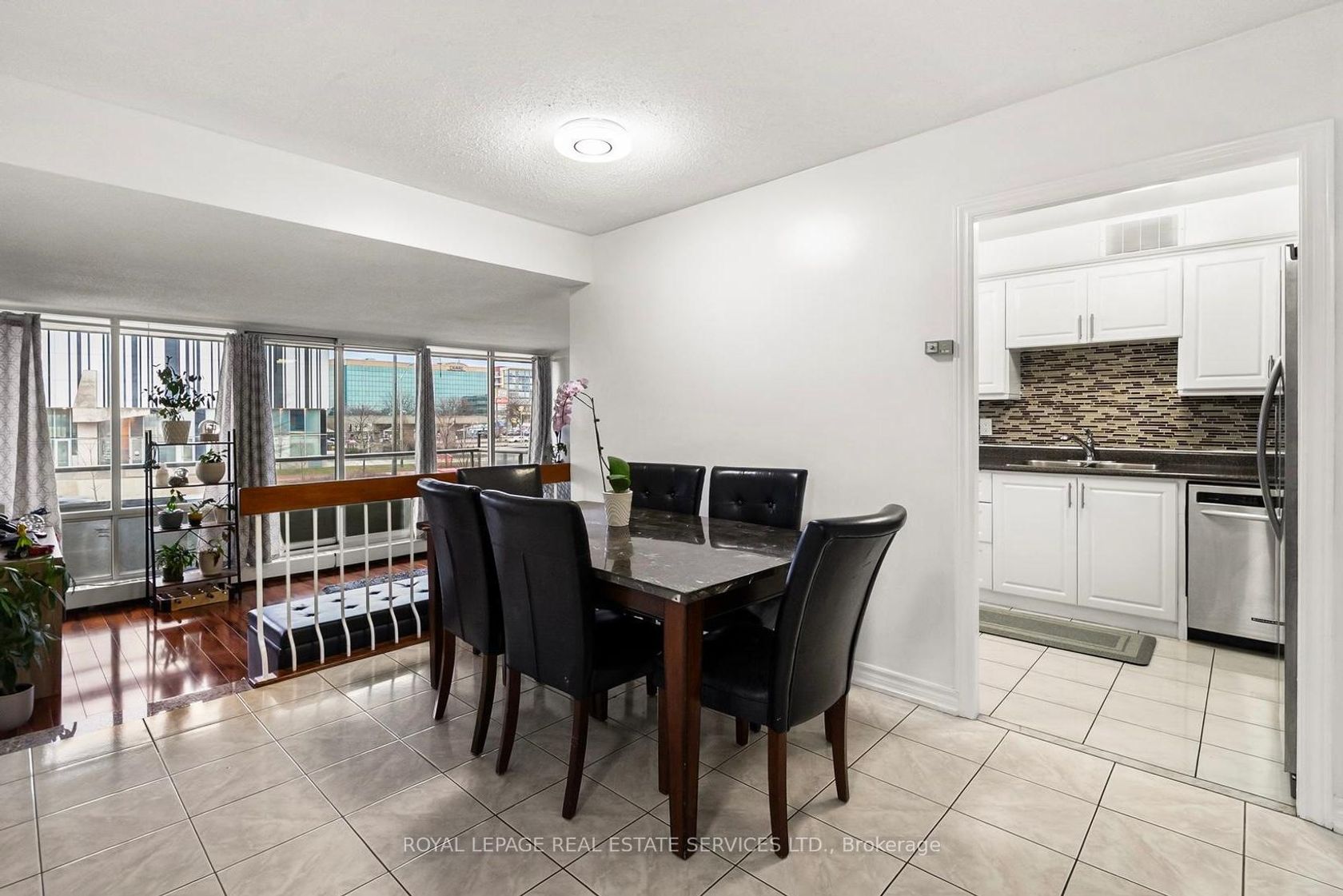 211 - 1 Four Winds Drive, York University Heights, Toronto 