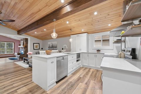 Photo 15 at 836 Crescent Beach Road, Historic Lakeshore Communities, Georgina