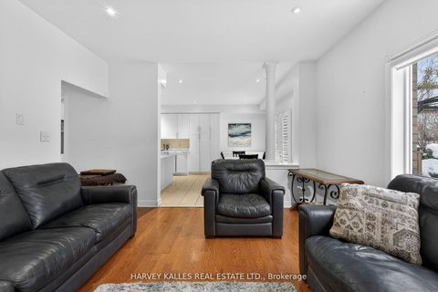 Photo 10 at 60 Wolfson Crescent, Oak Ridges Lake Wilcox, Richmond Hill