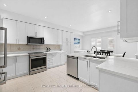 Photo 20 at 60 Wolfson Crescent, Oak Ridges Lake Wilcox, Richmond Hill