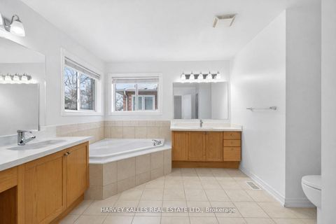 Photo 25 at 60 Wolfson Crescent, Oak Ridges Lake Wilcox, Richmond Hill