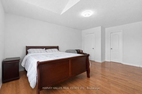 Photo 27 at 60 Wolfson Crescent, Oak Ridges Lake Wilcox, Richmond Hill