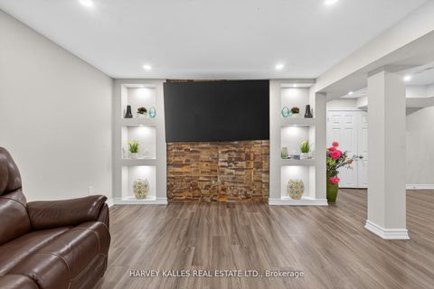 Photo 36 at 60 Wolfson Crescent, Oak Ridges Lake Wilcox, Richmond Hill