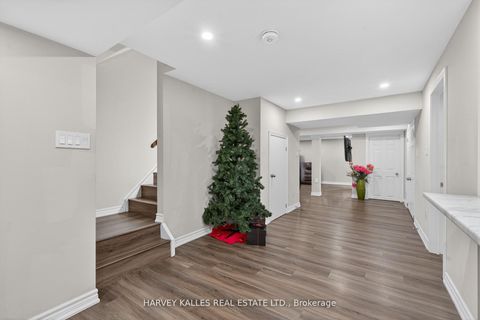 Photo 37 at 60 Wolfson Crescent, Oak Ridges Lake Wilcox, Richmond Hill