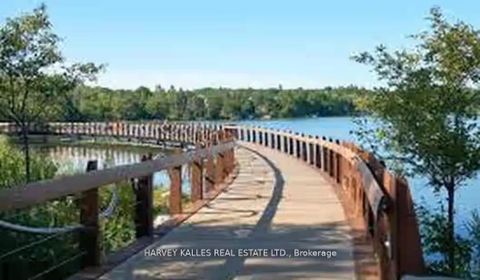 Photo 41 at 60 Wolfson Crescent, Oak Ridges Lake Wilcox, Richmond Hill