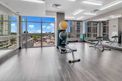 Photo 14 at 418 - 501 St Clair Avenue W, Casa Loma, Toronto