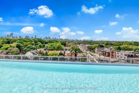 Photo 17 at 418 - 501 St Clair Avenue W, Casa Loma, Toronto