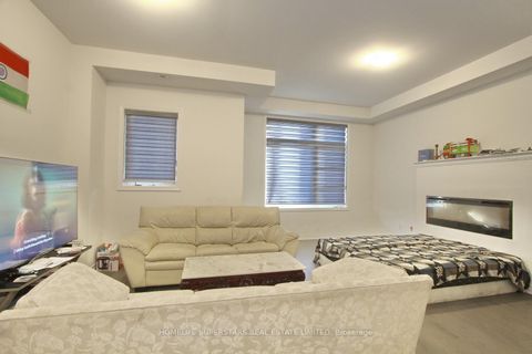 Photo 9 at 72 Wascana Road, Elder Mills, Vaughan