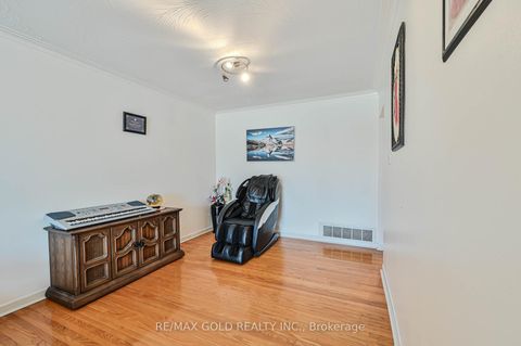 Photo 10 at 7282 Shallford Road, Malton, Mississauga